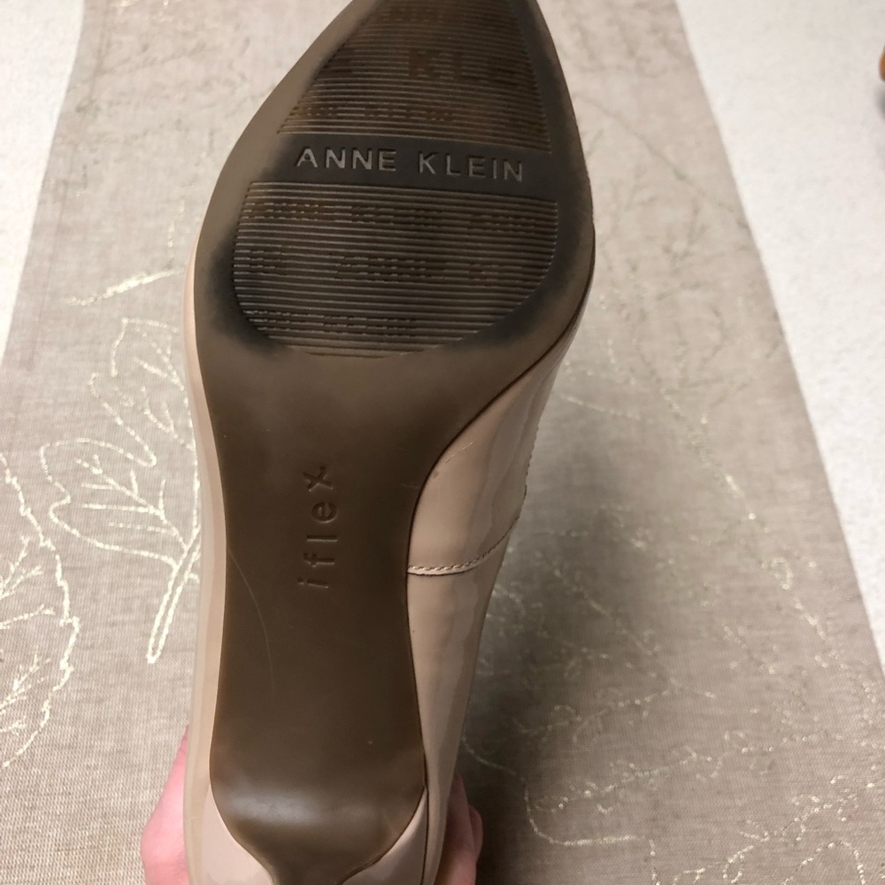 Anne Klein Rosalie Nude Pump - Picture 6 of 7
